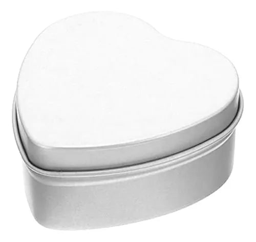Latas para velas en forma de corazón