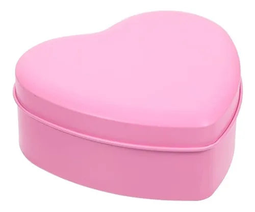 Latas para velas en forma de corazón