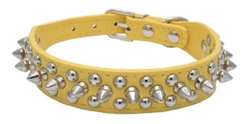 Collar para perros con picos